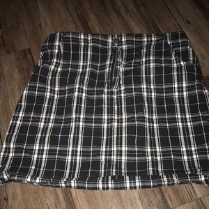Black plaid skirt
